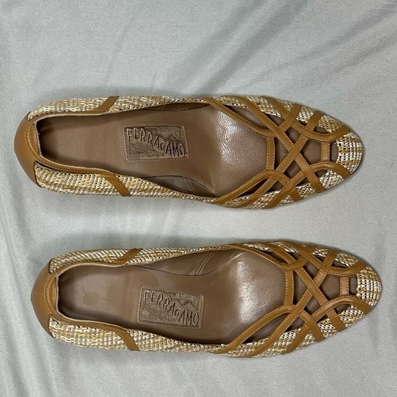 Ferragamo pumps purchased in Italy. Vintage Designer high heels, sz 7.5 - Picture 7 of 12